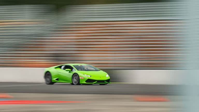 Lamborghini Huracan in green